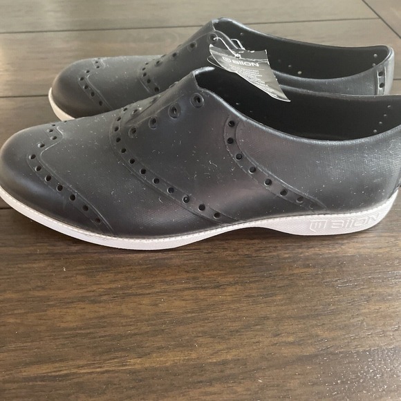 Biion Womens Size 7 Golf Shoes Black  New With tags Rubber Softspike - Picture 4 of 10